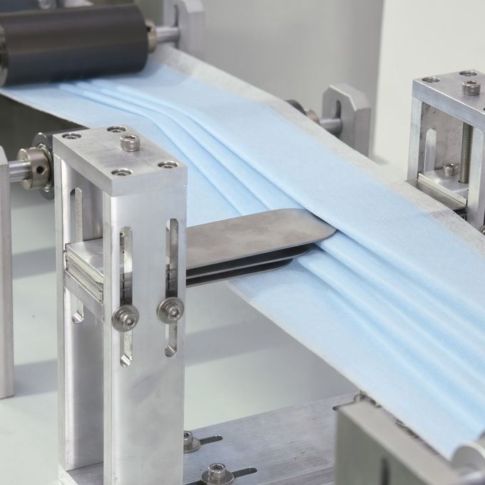 Earloop Flat Nonwoven Medical Face Mask Making Machine 0